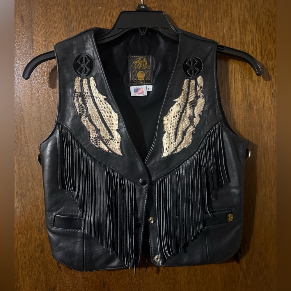 Vintage 90s Leather Vest. Biker - Snakeskin Inlay. 2  pockets,  19” length.